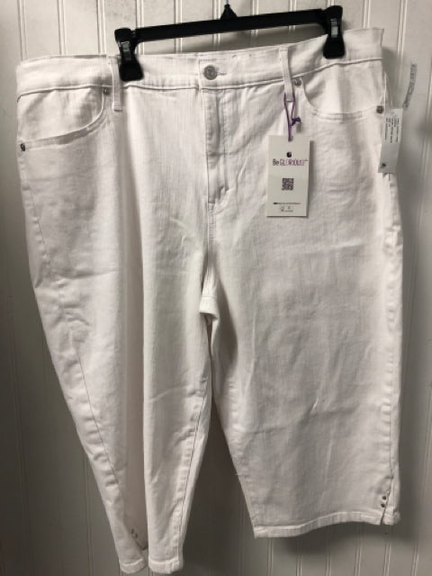 White Gloria Vanderbilt Capri Women's