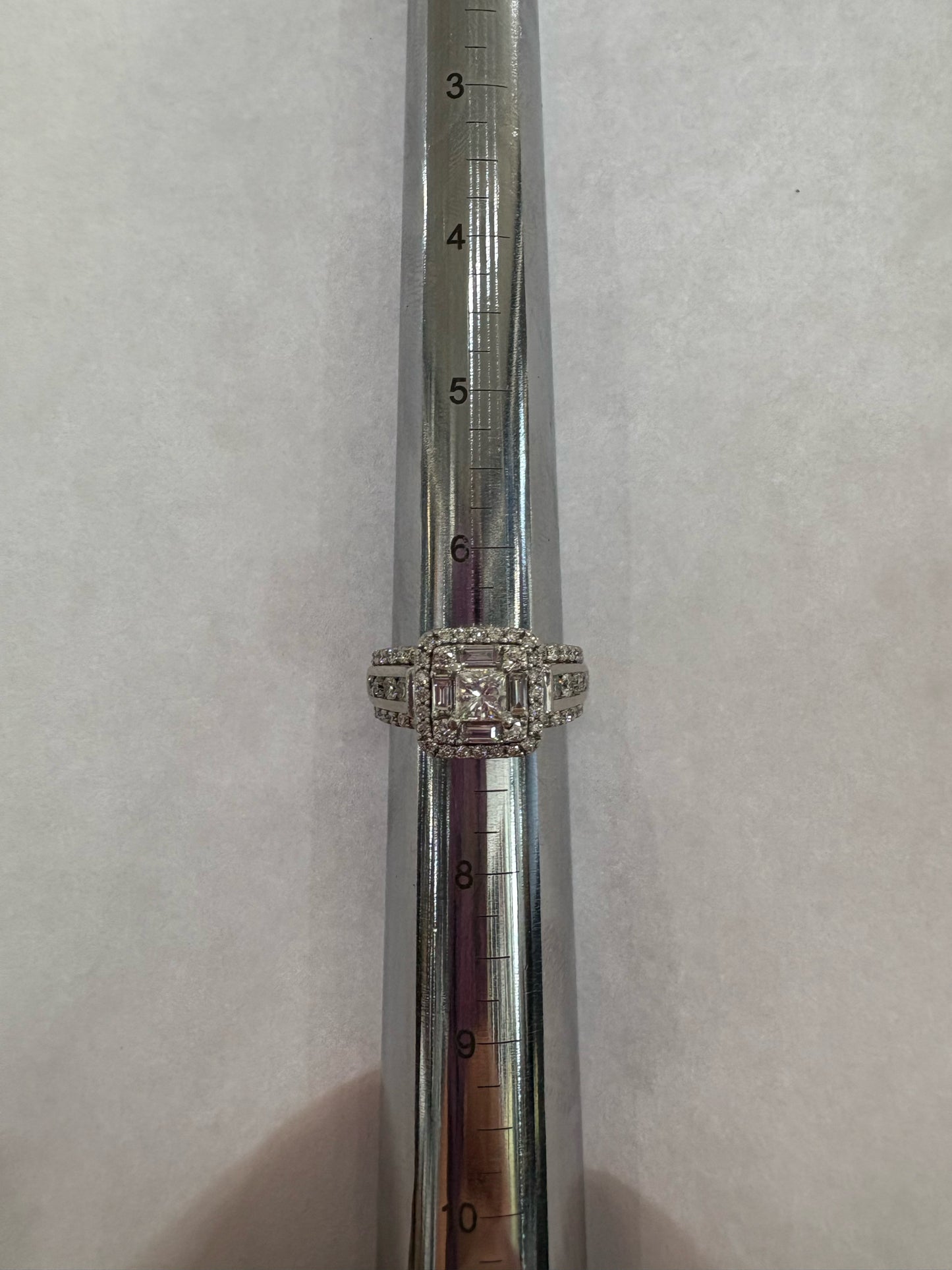 14kw 1 1/2 CTTW Dia Ring