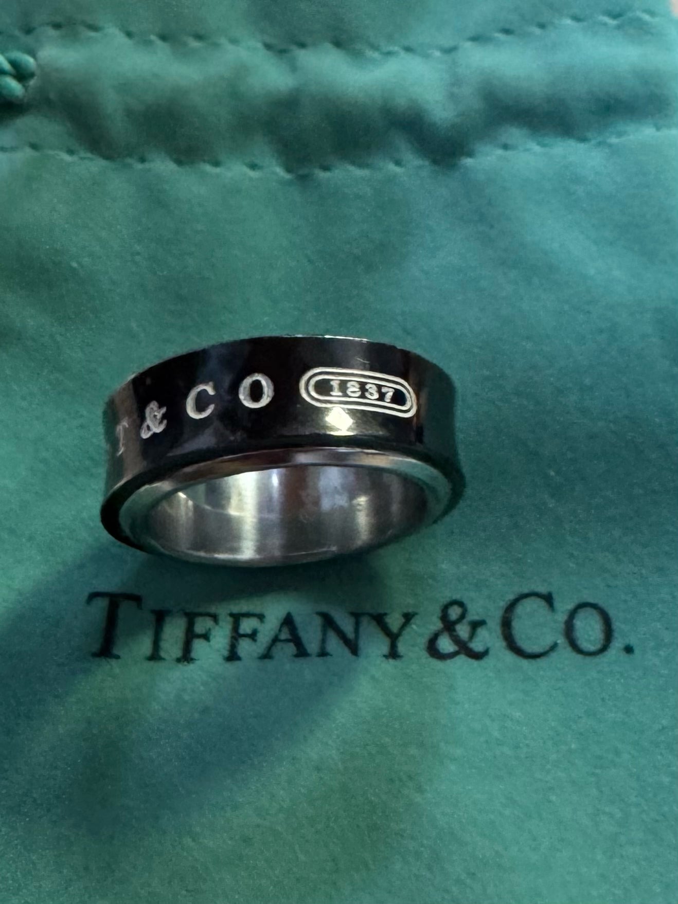 Tiffany & Co Ring 925 Sterling Silver  Black & White T & Co 2005 size 7.25 Band