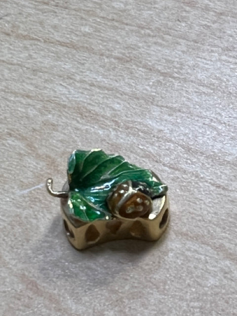 14k Gold Slide Charm Michael Anthony MA Ladybug On Leaf Green Enamel 2.8 Grams