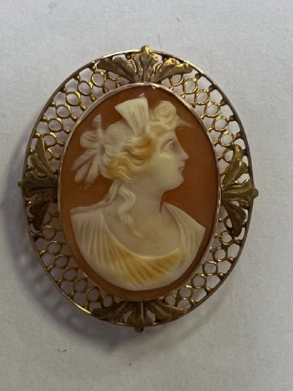 10k Yellow Gold Cameo Brooch Pin Pendant Marked 10k Filigree 1.40" x 1.15"