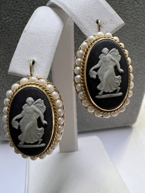 14k Yellow Gold Black Angel Wedgwood Pearl Earrings 8.8 Grams 1.07" x .77"