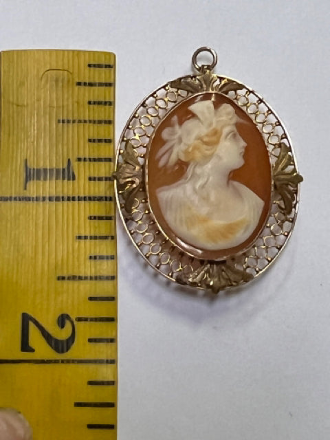 10k Yellow Gold Cameo Brooch Pin Pendant Marked 10k Filigree 1.40" x 1.15"