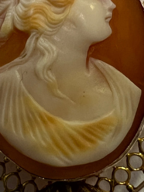 10k Yellow Gold Cameo Brooch Pin Pendant Marked 10k Filigree 1.40" x 1.15"