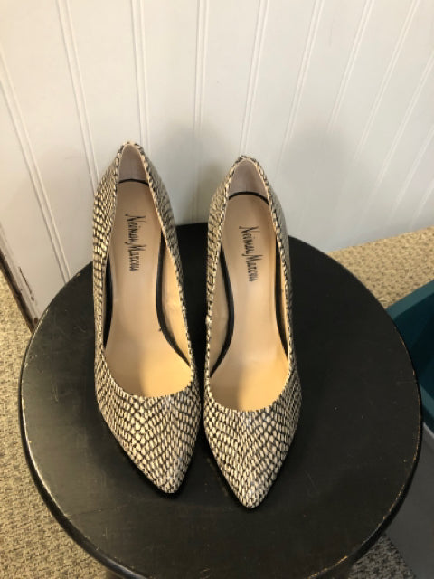 Tan/Black Neiman Marcus Shoes Women's