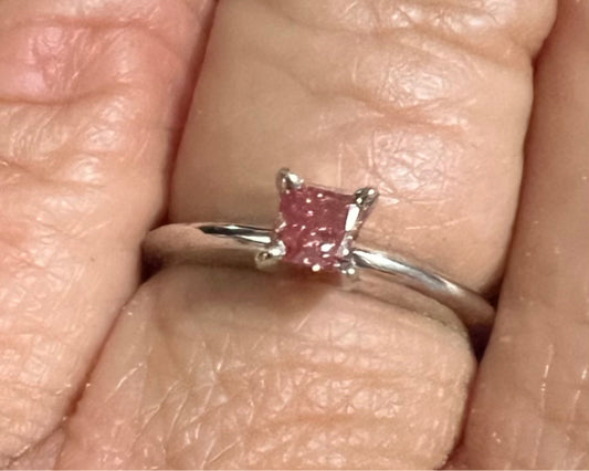 14kw Lab Pink Diamond 1/4 Carat