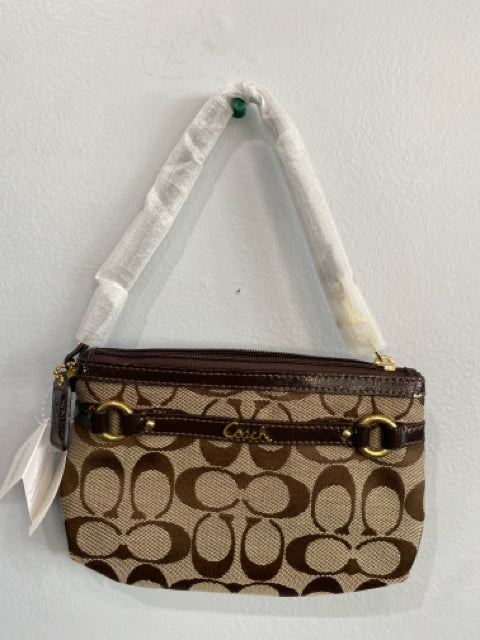 NEW Designer Brown Monogram Coach Wristlet